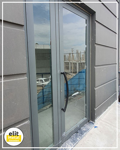 alüminyum doğrama sistemleri, alüminyum pencere profilleri, dayanıklı alüminyum kapı, ısı yalıtımlı alüminyum doğrama, alüminyum sürgülü kapı, modern alüminyum pencere uygulamaları, balkon alüminyum doğrama, alüminyum cam giydirme, estetik alüminyum çerçeve, alüminyum kapı montaj hizmeti, hafif alüminyum doğrama çözümleri, paslanmaz alüminyum profiller, alüminyum kapı pencere üreticisi, güvenli alüminyum doğrama sistemleri, alüminyum doğrama aksesuarları, özel ölçü alüminyum doğrama, ses yalıtımlı alüminyum doğrama, dış cephe alüminyum uygulamaları, alüminyum doğrama tamiri, alüminyum cam bölme sistemleri