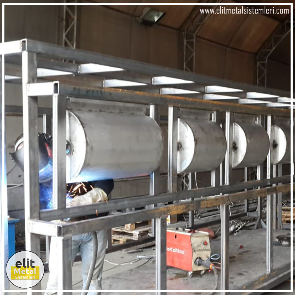 alüminyum çit sistemleri, alüminyum merdiven bariyeri, balkon alüminyum panel, paslanmaz alüminyum güvenlik, dayanıklı alüminyum korkuluk profili, cam panel balkon korkuluğu, temperli cam merdiven paneli, şeffaf cam güvenlik bariyeri, paslanmaz cam bağlantı elemanları, dekoratif cam panel çözümleri, ferforje balkon bariyeri, el işçiliği ferforje panel, özel tasarım ferforje güvenlik, ferforje dış alan koruma, dayanıklı ferforje çit, lazer kesim metal panel, desenli lazer kesim korkuluk, lazer teknoloji ile üretilmiş korkuluk, özel motifli lazer panel, dekoratif lazer metal bariyer, galvaniz mesh panel çit, sanayi tipi mesh güvenlik, tel örgü panel uygulaması, otopark güvenlik paneli, balkon tel panel çözümü, pleksi merdiven paneli, şeffaf pleksi bariyer, dayanıklı pleksi korkuluk, iç mekân pleksi uygulaması, alüminyum duvar tutamaç, merdiven alüminyum tutamak, dayanıklı duvar destek aparatı, motorlu otomatik tente sistemi, açılır kapanır pergole uygulaması, uzaktan kumandalı pergole, motorlu kepenk sistemi, güvenlikli otomatik kepenk, alüminyum çerçeveli kış bahçesi, camlı teras kış bahçesi, kompozit panel dış cephe, alüminyum kaplamalı kompozit panel