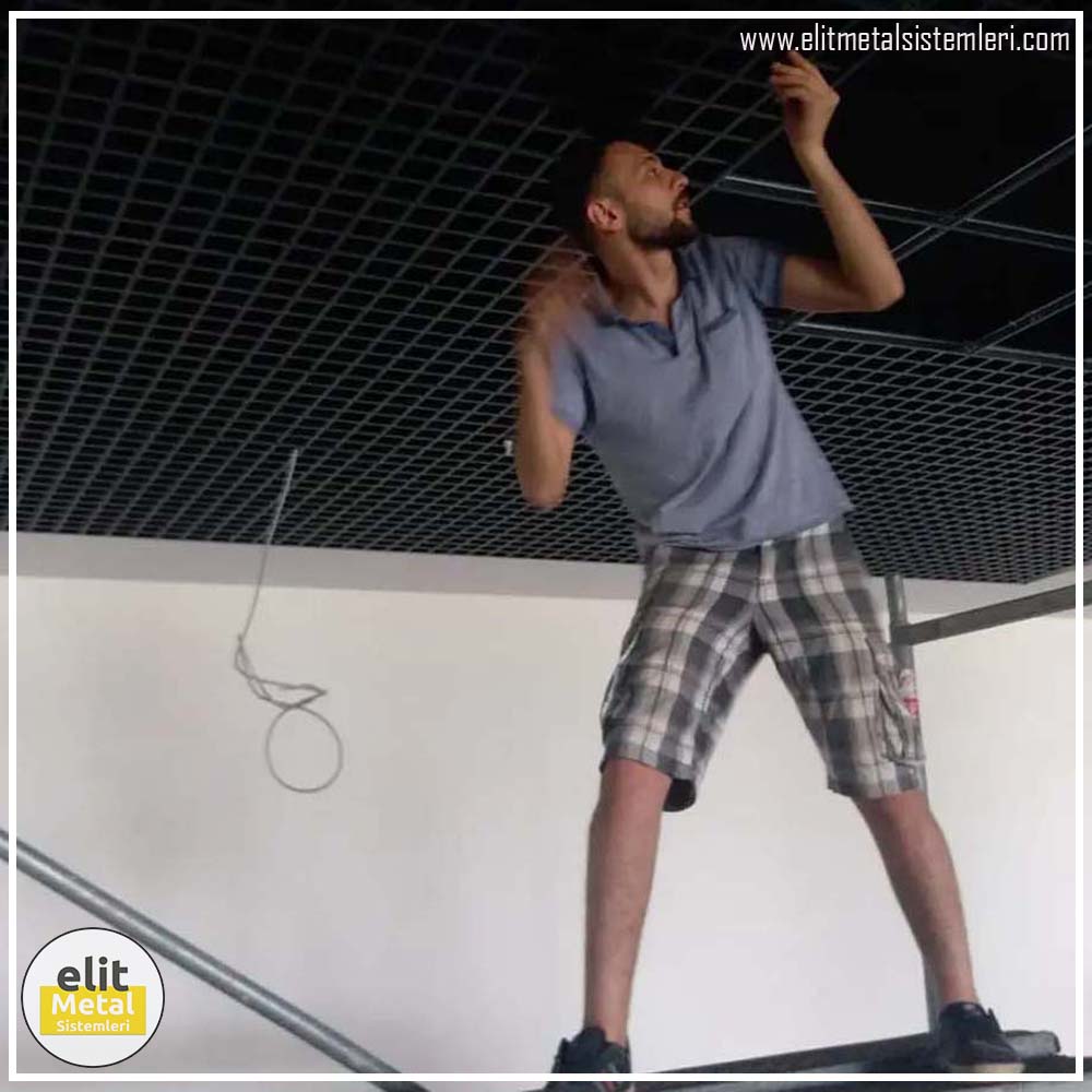 alüminyum çit sistemleri, alüminyum merdiven bariyeri, balkon alüminyum panel, paslanmaz alüminyum güvenlik, dayanıklı alüminyum korkuluk profili, cam panel balkon korkuluğu, temperli cam merdiven paneli, şeffaf cam güvenlik bariyeri, paslanmaz cam bağlantı elemanları, dekoratif cam panel çözümleri, ferforje balkon bariyeri, el işçiliği ferforje panel, özel tasarım ferforje güvenlik, ferforje dış alan koruma, dayanıklı ferforje çit, lazer kesim metal panel, desenli lazer kesim korkuluk, lazer teknoloji ile üretilmiş korkuluk, özel motifli lazer panel, dekoratif lazer metal bariyer, galvaniz mesh panel çit, sanayi tipi mesh güvenlik, tel örgü panel uygulaması, otopark güvenlik paneli, balkon tel panel çözümü, pleksi merdiven paneli, şeffaf pleksi bariyer, dayanıklı pleksi korkuluk, iç mekân pleksi uygulaması, alüminyum duvar tutamaç, merdiven alüminyum tutamak, dayanıklı duvar destek aparatı, motorlu otomatik tente sistemi, açılır kapanır pergole uygulaması, uzaktan kumandalı pergole, motorlu kepenk sistemi, güvenlikli otomatik kepenk, alüminyum çerçeveli kış bahçesi, camlı teras kış bahçesi, kompozit panel dış cephe, alüminyum kaplamalı kompozit panel