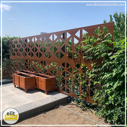 alüminyum çit sistemleri, alüminyum merdiven bariyeri, balkon alüminyum panel, paslanmaz alüminyum güvenlik, dayanıklı alüminyum korkuluk profili, cam panel balkon korkuluğu, temperli cam merdiven paneli, şeffaf cam güvenlik bariyeri, paslanmaz cam bağlantı elemanları, dekoratif cam panel çözümleri, ferforje balkon bariyeri, el işçiliği ferforje panel, özel tasarım ferforje güvenlik, ferforje dış alan koruma, dayanıklı ferforje çit, lazer kesim metal panel, desenli lazer kesim korkuluk, lazer teknoloji ile üretilmiş korkuluk, özel motifli lazer panel, dekoratif lazer metal bariyer, galvaniz mesh panel çit, sanayi tipi mesh güvenlik, tel örgü panel uygulaması, otopark güvenlik paneli, balkon tel panel çözümü, pleksi merdiven paneli, şeffaf pleksi bariyer, dayanıklı pleksi korkuluk, iç mekân pleksi uygulaması, alüminyum duvar tutamaç, merdiven alüminyum tutamak, dayanıklı duvar destek aparatı, motorlu otomatik tente sistemi, açılır kapanır pergole uygulaması, uzaktan kumandalı pergole, motorlu kepenk sistemi, güvenlikli otomatik kepenk, alüminyum çerçeveli kış bahçesi, camlı teras kış bahçesi, kompozit panel dış cephe, alüminyum kaplamalı kompozit panel