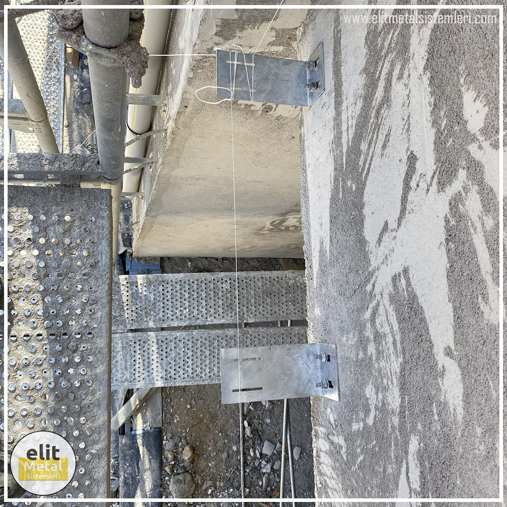 alüminyum çit sistemleri, alüminyum merdiven bariyeri, balkon alüminyum panel, paslanmaz alüminyum güvenlik, dayanıklı alüminyum korkuluk profili, cam panel balkon korkuluğu, temperli cam merdiven paneli, şeffaf cam güvenlik bariyeri, paslanmaz cam bağlantı elemanları, dekoratif cam panel çözümleri, ferforje balkon bariyeri, el işçiliği ferforje panel, özel tasarım ferforje güvenlik, ferforje dış alan koruma, dayanıklı ferforje çit, lazer kesim metal panel, desenli lazer kesim korkuluk, lazer teknoloji ile üretilmiş korkuluk, özel motifli lazer panel, dekoratif lazer metal bariyer, galvaniz mesh panel çit, sanayi tipi mesh güvenlik, tel örgü panel uygulaması, otopark güvenlik paneli, balkon tel panel çözümü, pleksi merdiven paneli, şeffaf pleksi bariyer, dayanıklı pleksi korkuluk, iç mekân pleksi uygulaması, alüminyum duvar tutamaç, merdiven alüminyum tutamak, dayanıklı duvar destek aparatı, motorlu otomatik tente sistemi, açılır kapanır pergole uygulaması, uzaktan kumandalı pergole, motorlu kepenk sistemi, güvenlikli otomatik kepenk, alüminyum çerçeveli kış bahçesi, camlı teras kış bahçesi, kompozit panel dış cephe, alüminyum kaplamalı kompozit panel