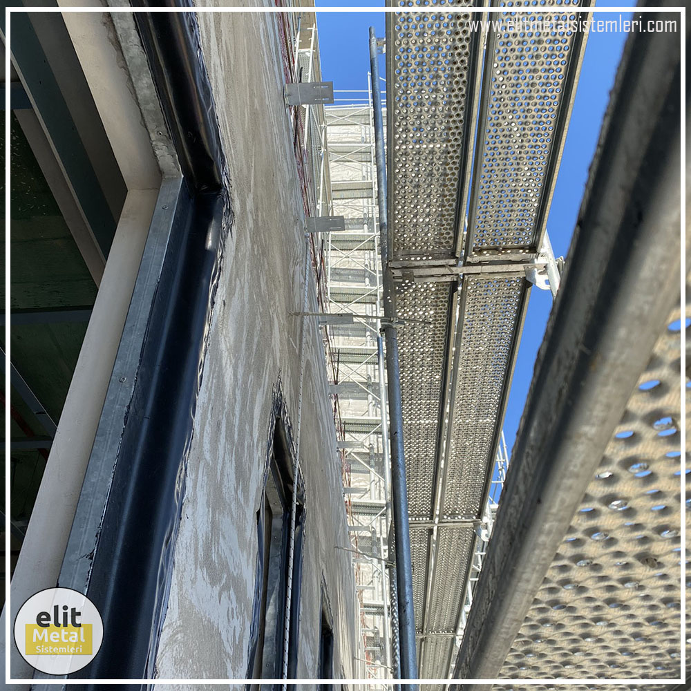 alüminyum çit sistemleri, alüminyum merdiven bariyeri, balkon alüminyum panel, paslanmaz alüminyum güvenlik, dayanıklı alüminyum korkuluk profili, cam panel balkon korkuluğu, temperli cam merdiven paneli, şeffaf cam güvenlik bariyeri, paslanmaz cam bağlantı elemanları, dekoratif cam panel çözümleri, ferforje balkon bariyeri, el işçiliği ferforje panel, özel tasarım ferforje güvenlik, ferforje dış alan koruma, dayanıklı ferforje çit, lazer kesim metal panel, desenli lazer kesim korkuluk, lazer teknoloji ile üretilmiş korkuluk, özel motifli lazer panel, dekoratif lazer metal bariyer, galvaniz mesh panel çit, sanayi tipi mesh güvenlik, tel örgü panel uygulaması, otopark güvenlik paneli, balkon tel panel çözümü, pleksi merdiven paneli, şeffaf pleksi bariyer, dayanıklı pleksi korkuluk, iç mekân pleksi uygulaması, alüminyum duvar tutamaç, merdiven alüminyum tutamak, dayanıklı duvar destek aparatı, motorlu otomatik tente sistemi, açılır kapanır pergole uygulaması, uzaktan kumandalı pergole, motorlu kepenk sistemi, güvenlikli otomatik kepenk, alüminyum çerçeveli kış bahçesi, camlı teras kış bahçesi, kompozit panel dış cephe, alüminyum kaplamalı kompozit panel