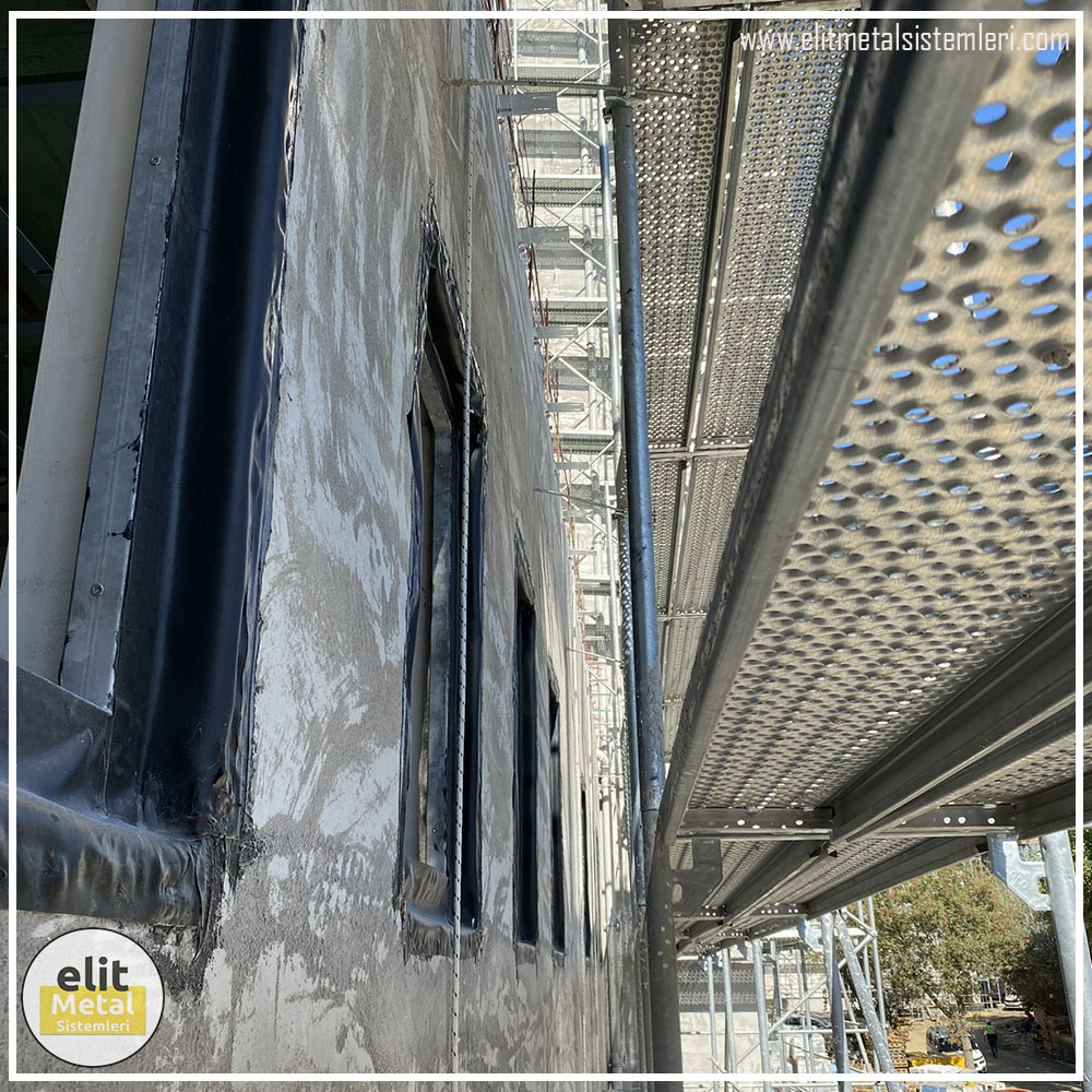 alüminyum çit sistemleri, alüminyum merdiven bariyeri, balkon alüminyum panel, paslanmaz alüminyum güvenlik, dayanıklı alüminyum korkuluk profili, cam panel balkon korkuluğu, temperli cam merdiven paneli, şeffaf cam güvenlik bariyeri, paslanmaz cam bağlantı elemanları, dekoratif cam panel çözümleri, ferforje balkon bariyeri, el işçiliği ferforje panel, özel tasarım ferforje güvenlik, ferforje dış alan koruma, dayanıklı ferforje çit, lazer kesim metal panel, desenli lazer kesim korkuluk, lazer teknoloji ile üretilmiş korkuluk, özel motifli lazer panel, dekoratif lazer metal bariyer, galvaniz mesh panel çit, sanayi tipi mesh güvenlik, tel örgü panel uygulaması, otopark güvenlik paneli, balkon tel panel çözümü, pleksi merdiven paneli, şeffaf pleksi bariyer, dayanıklı pleksi korkuluk, iç mekân pleksi uygulaması, alüminyum duvar tutamaç, merdiven alüminyum tutamak, dayanıklı duvar destek aparatı, motorlu otomatik tente sistemi, açılır kapanır pergole uygulaması, uzaktan kumandalı pergole, motorlu kepenk sistemi, güvenlikli otomatik kepenk, alüminyum çerçeveli kış bahçesi, camlı teras kış bahçesi, kompozit panel dış cephe, alüminyum kaplamalı kompozit panel