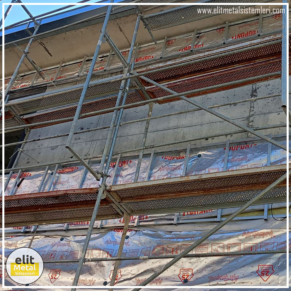 alüminyum çit sistemleri, alüminyum merdiven bariyeri, balkon alüminyum panel, paslanmaz alüminyum güvenlik, dayanıklı alüminyum korkuluk profili, cam panel balkon korkuluğu, temperli cam merdiven paneli, şeffaf cam güvenlik bariyeri, paslanmaz cam bağlantı elemanları, dekoratif cam panel çözümleri, ferforje balkon bariyeri, el işçiliği ferforje panel, özel tasarım ferforje güvenlik, ferforje dış alan koruma, dayanıklı ferforje çit, lazer kesim metal panel, desenli lazer kesim korkuluk, lazer teknoloji ile üretilmiş korkuluk, özel motifli lazer panel, dekoratif lazer metal bariyer, galvaniz mesh panel çit, sanayi tipi mesh güvenlik, tel örgü panel uygulaması, otopark güvenlik paneli, balkon tel panel çözümü, pleksi merdiven paneli, şeffaf pleksi bariyer, dayanıklı pleksi korkuluk, iç mekân pleksi uygulaması, alüminyum duvar tutamaç, merdiven alüminyum tutamak, dayanıklı duvar destek aparatı, motorlu otomatik tente sistemi, açılır kapanır pergole uygulaması, uzaktan kumandalı pergole, motorlu kepenk sistemi, güvenlikli otomatik kepenk, alüminyum çerçeveli kış bahçesi, camlı teras kış bahçesi, kompozit panel dış cephe, alüminyum kaplamalı kompozit panel