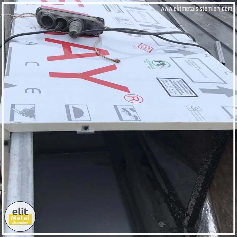 alüminyum çit sistemleri, alüminyum merdiven bariyeri, balkon alüminyum panel, paslanmaz alüminyum güvenlik, dayanıklı alüminyum korkuluk profili, cam panel balkon korkuluğu, temperli cam merdiven paneli, şeffaf cam güvenlik bariyeri, paslanmaz cam bağlantı elemanları, dekoratif cam panel çözümleri, ferforje balkon bariyeri, el işçiliği ferforje panel, özel tasarım ferforje güvenlik, ferforje dış alan koruma, dayanıklı ferforje çit, lazer kesim metal panel, desenli lazer kesim korkuluk, lazer teknoloji ile üretilmiş korkuluk, özel motifli lazer panel, dekoratif lazer metal bariyer, galvaniz mesh panel çit, sanayi tipi mesh güvenlik, tel örgü panel uygulaması, otopark güvenlik paneli, balkon tel panel çözümü, pleksi merdiven paneli, şeffaf pleksi bariyer, dayanıklı pleksi korkuluk, iç mekân pleksi uygulaması, alüminyum duvar tutamaç, merdiven alüminyum tutamak, dayanıklı duvar destek aparatı, motorlu otomatik tente sistemi, açılır kapanır pergole uygulaması, uzaktan kumandalı pergole, motorlu kepenk sistemi, güvenlikli otomatik kepenk, alüminyum çerçeveli kış bahçesi, camlı teras kış bahçesi, kompozit panel dış cephe, alüminyum kaplamalı kompozit panel