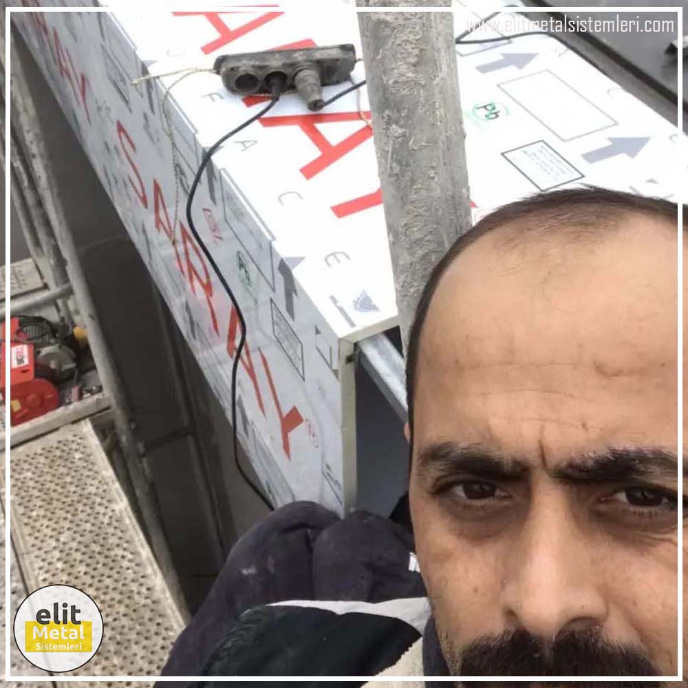 alüminyum çit sistemleri, alüminyum merdiven bariyeri, balkon alüminyum panel, paslanmaz alüminyum güvenlik, dayanıklı alüminyum korkuluk profili, cam panel balkon korkuluğu, temperli cam merdiven paneli, şeffaf cam güvenlik bariyeri, paslanmaz cam bağlantı elemanları, dekoratif cam panel çözümleri, ferforje balkon bariyeri, el işçiliği ferforje panel, özel tasarım ferforje güvenlik, ferforje dış alan koruma, dayanıklı ferforje çit, lazer kesim metal panel, desenli lazer kesim korkuluk, lazer teknoloji ile üretilmiş korkuluk, özel motifli lazer panel, dekoratif lazer metal bariyer, galvaniz mesh panel çit, sanayi tipi mesh güvenlik, tel örgü panel uygulaması, otopark güvenlik paneli, balkon tel panel çözümü, pleksi merdiven paneli, şeffaf pleksi bariyer, dayanıklı pleksi korkuluk, iç mekân pleksi uygulaması, alüminyum duvar tutamaç, merdiven alüminyum tutamak, dayanıklı duvar destek aparatı, motorlu otomatik tente sistemi, açılır kapanır pergole uygulaması, uzaktan kumandalı pergole, motorlu kepenk sistemi, güvenlikli otomatik kepenk, alüminyum çerçeveli kış bahçesi, camlı teras kış bahçesi, kompozit panel dış cephe, alüminyum kaplamalı kompozit panel