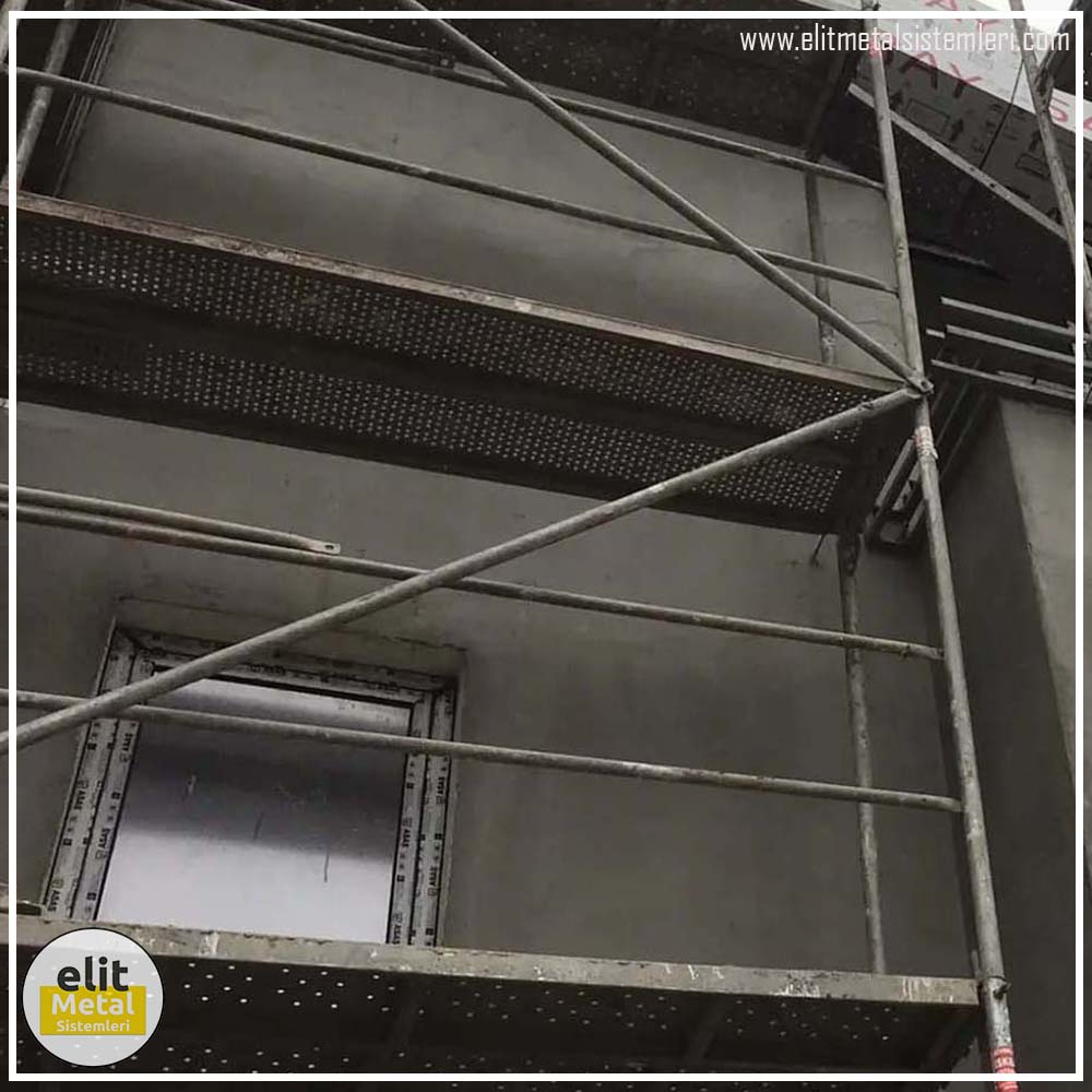 alüminyum çit sistemleri, alüminyum merdiven bariyeri, balkon alüminyum panel, paslanmaz alüminyum güvenlik, dayanıklı alüminyum korkuluk profili, cam panel balkon korkuluğu, temperli cam merdiven paneli, şeffaf cam güvenlik bariyeri, paslanmaz cam bağlantı elemanları, dekoratif cam panel çözümleri, ferforje balkon bariyeri, el işçiliği ferforje panel, özel tasarım ferforje güvenlik, ferforje dış alan koruma, dayanıklı ferforje çit, lazer kesim metal panel, desenli lazer kesim korkuluk, lazer teknoloji ile üretilmiş korkuluk, özel motifli lazer panel, dekoratif lazer metal bariyer, galvaniz mesh panel çit, sanayi tipi mesh güvenlik, tel örgü panel uygulaması, otopark güvenlik paneli, balkon tel panel çözümü, pleksi merdiven paneli, şeffaf pleksi bariyer, dayanıklı pleksi korkuluk, iç mekân pleksi uygulaması, alüminyum duvar tutamaç, merdiven alüminyum tutamak, dayanıklı duvar destek aparatı, motorlu otomatik tente sistemi, açılır kapanır pergole uygulaması, uzaktan kumandalı pergole, motorlu kepenk sistemi, güvenlikli otomatik kepenk, alüminyum çerçeveli kış bahçesi, camlı teras kış bahçesi, kompozit panel dış cephe, alüminyum kaplamalı kompozit panel