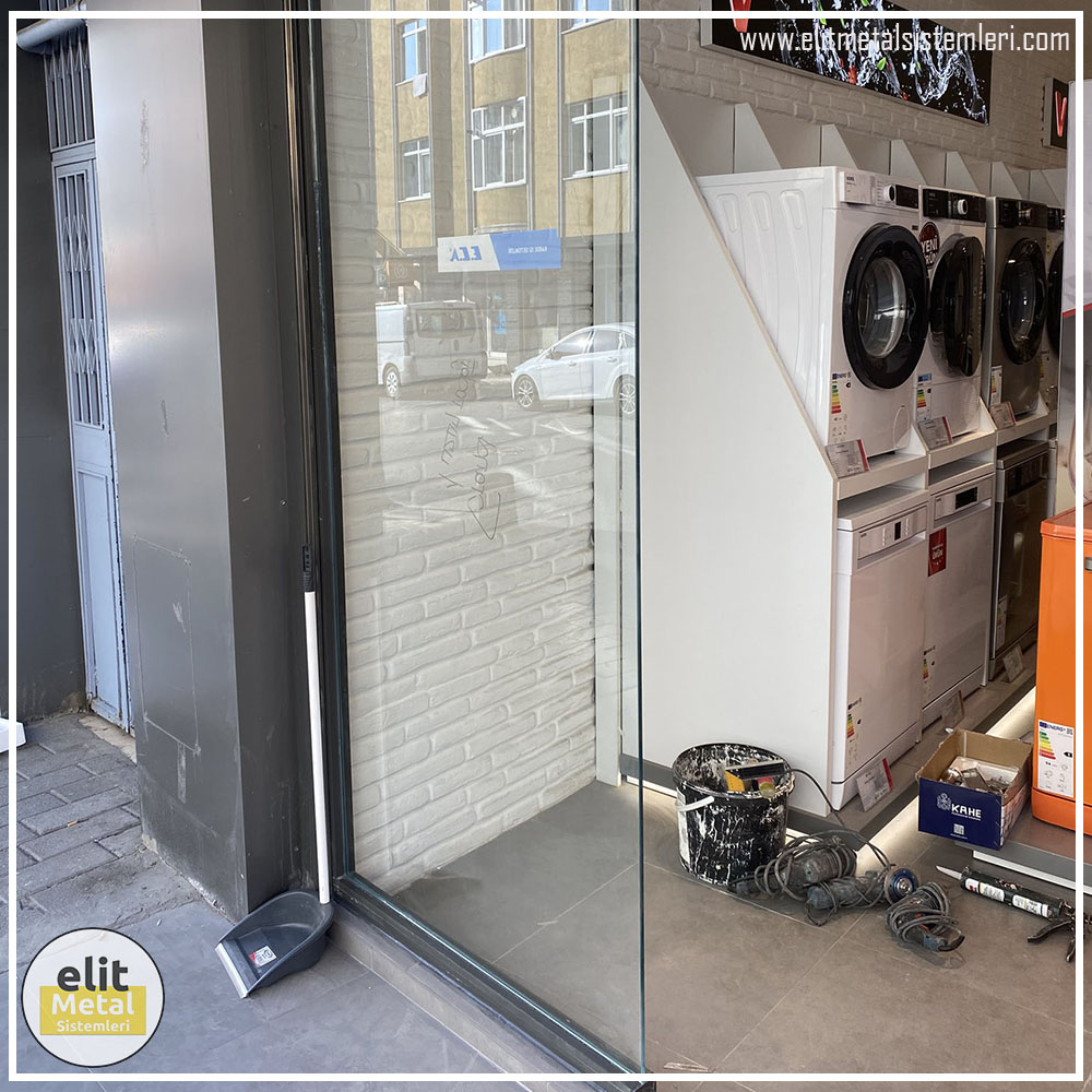 alüminyum çit sistemleri, alüminyum merdiven bariyeri, balkon alüminyum panel, paslanmaz alüminyum güvenlik, dayanıklı alüminyum korkuluk profili, cam panel balkon korkuluğu, temperli cam merdiven paneli, şeffaf cam güvenlik bariyeri, paslanmaz cam bağlantı elemanları, dekoratif cam panel çözümleri, ferforje balkon bariyeri, el işçiliği ferforje panel, özel tasarım ferforje güvenlik, ferforje dış alan koruma, dayanıklı ferforje çit, lazer kesim metal panel, desenli lazer kesim korkuluk, lazer teknoloji ile üretilmiş korkuluk, özel motifli lazer panel, dekoratif lazer metal bariyer, galvaniz mesh panel çit, sanayi tipi mesh güvenlik, tel örgü panel uygulaması, otopark güvenlik paneli, balkon tel panel çözümü, pleksi merdiven paneli, şeffaf pleksi bariyer, dayanıklı pleksi korkuluk, iç mekân pleksi uygulaması, alüminyum duvar tutamaç, merdiven alüminyum tutamak, dayanıklı duvar destek aparatı, motorlu otomatik tente sistemi, açılır kapanır pergole uygulaması, uzaktan kumandalı pergole, motorlu kepenk sistemi, güvenlikli otomatik kepenk, alüminyum çerçeveli kış bahçesi, camlı teras kış bahçesi, kompozit panel dış cephe, alüminyum kaplamalı kompozit panel