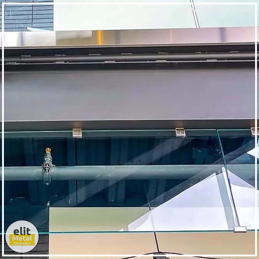 alüminyum çit sistemleri, alüminyum merdiven bariyeri, balkon alüminyum panel, paslanmaz alüminyum güvenlik, dayanıklı alüminyum korkuluk profili, cam panel balkon korkuluğu, temperli cam merdiven paneli, şeffaf cam güvenlik bariyeri, paslanmaz cam bağlantı elemanları, dekoratif cam panel çözümleri, ferforje balkon bariyeri, el işçiliği ferforje panel, özel tasarım ferforje güvenlik, ferforje dış alan koruma, dayanıklı ferforje çit, lazer kesim metal panel, desenli lazer kesim korkuluk, lazer teknoloji ile üretilmiş korkuluk, özel motifli lazer panel, dekoratif lazer metal bariyer, galvaniz mesh panel çit, sanayi tipi mesh güvenlik, tel örgü panel uygulaması, otopark güvenlik paneli, balkon tel panel çözümü, pleksi merdiven paneli, şeffaf pleksi bariyer, dayanıklı pleksi korkuluk, iç mekân pleksi uygulaması, alüminyum duvar tutamaç, merdiven alüminyum tutamak, dayanıklı duvar destek aparatı, motorlu otomatik tente sistemi, açılır kapanır pergole uygulaması, uzaktan kumandalı pergole, motorlu kepenk sistemi, güvenlikli otomatik kepenk, alüminyum çerçeveli kış bahçesi, camlı teras kış bahçesi, kompozit panel dış cephe, alüminyum kaplamalı kompozit panel