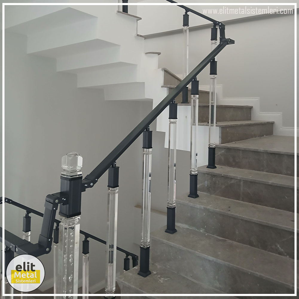 alüminyum çit sistemleri, alüminyum merdiven bariyeri, balkon alüminyum panel, paslanmaz alüminyum güvenlik, dayanıklı alüminyum korkuluk profili, cam panel balkon korkuluğu, temperli cam merdiven paneli, şeffaf cam güvenlik bariyeri, paslanmaz cam bağlantı elemanları, dekoratif cam panel çözümleri, ferforje balkon bariyeri, el işçiliği ferforje panel, özel tasarım ferforje güvenlik, ferforje dış alan koruma, dayanıklı ferforje çit, lazer kesim metal panel, desenli lazer kesim korkuluk, lazer teknoloji ile üretilmiş korkuluk, özel motifli lazer panel, dekoratif lazer metal bariyer, galvaniz mesh panel çit, sanayi tipi mesh güvenlik, tel örgü panel uygulaması, otopark güvenlik paneli, balkon tel panel çözümü, pleksi merdiven paneli, şeffaf pleksi bariyer, dayanıklı pleksi korkuluk, iç mekân pleksi uygulaması, alüminyum duvar tutamaç, merdiven alüminyum tutamak, dayanıklı duvar destek aparatı, motorlu otomatik tente sistemi, açılır kapanır pergole uygulaması, uzaktan kumandalı pergole, motorlu kepenk sistemi, güvenlikli otomatik kepenk, alüminyum çerçeveli kış bahçesi, camlı teras kış bahçesi, kompozit panel dış cephe, alüminyum kaplamalı kompozit panel