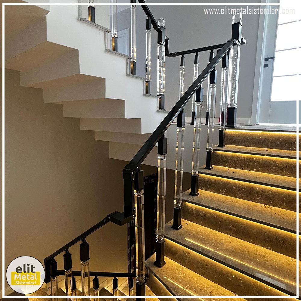 alüminyum çit sistemleri, alüminyum merdiven bariyeri, balkon alüminyum panel, paslanmaz alüminyum güvenlik, dayanıklı alüminyum korkuluk profili, cam panel balkon korkuluğu, temperli cam merdiven paneli, şeffaf cam güvenlik bariyeri, paslanmaz cam bağlantı elemanları, dekoratif cam panel çözümleri, ferforje balkon bariyeri, el işçiliği ferforje panel, özel tasarım ferforje güvenlik, ferforje dış alan koruma, dayanıklı ferforje çit, lazer kesim metal panel, desenli lazer kesim korkuluk, lazer teknoloji ile üretilmiş korkuluk, özel motifli lazer panel, dekoratif lazer metal bariyer, galvaniz mesh panel çit, sanayi tipi mesh güvenlik, tel örgü panel uygulaması, otopark güvenlik paneli, balkon tel panel çözümü, pleksi merdiven paneli, şeffaf pleksi bariyer, dayanıklı pleksi korkuluk, iç mekân pleksi uygulaması, alüminyum duvar tutamaç, merdiven alüminyum tutamak, dayanıklı duvar destek aparatı, motorlu otomatik tente sistemi, açılır kapanır pergole uygulaması, uzaktan kumandalı pergole, motorlu kepenk sistemi, güvenlikli otomatik kepenk, alüminyum çerçeveli kış bahçesi, camlı teras kış bahçesi, kompozit panel dış cephe, alüminyum kaplamalı kompozit panel