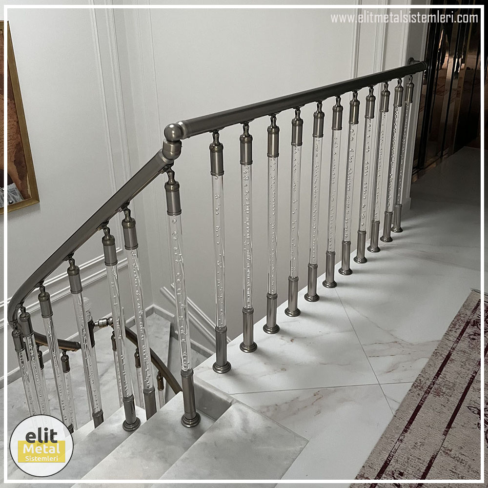 alüminyum çit sistemleri, alüminyum merdiven bariyeri, balkon alüminyum panel, paslanmaz alüminyum güvenlik, dayanıklı alüminyum korkuluk profili, cam panel balkon korkuluğu, temperli cam merdiven paneli, şeffaf cam güvenlik bariyeri, paslanmaz cam bağlantı elemanları, dekoratif cam panel çözümleri, ferforje balkon bariyeri, el işçiliği ferforje panel, özel tasarım ferforje güvenlik, ferforje dış alan koruma, dayanıklı ferforje çit, lazer kesim metal panel, desenli lazer kesim korkuluk, lazer teknoloji ile üretilmiş korkuluk, özel motifli lazer panel, dekoratif lazer metal bariyer, galvaniz mesh panel çit, sanayi tipi mesh güvenlik, tel örgü panel uygulaması, otopark güvenlik paneli, balkon tel panel çözümü, pleksi merdiven paneli, şeffaf pleksi bariyer, dayanıklı pleksi korkuluk, iç mekân pleksi uygulaması, alüminyum duvar tutamaç, merdiven alüminyum tutamak, dayanıklı duvar destek aparatı, motorlu otomatik tente sistemi, açılır kapanır pergole uygulaması, uzaktan kumandalı pergole, motorlu kepenk sistemi, güvenlikli otomatik kepenk, alüminyum çerçeveli kış bahçesi, camlı teras kış bahçesi, kompozit panel dış cephe, alüminyum kaplamalı kompozit panel