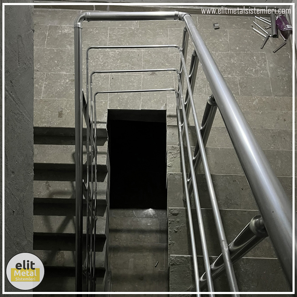 alüminyum korkuluk sistemleri, balkon alüminyum korkuluk, merdiven alüminyum paneli, paslanmaz alüminyum korkuluk, dayanıklı alüminyum çit, alüminyum korkuluk montaj hizmeti, dış alan alüminyum uygulamaları, estetik alüminyum bariyer, alüminyum güvenlik korkuluğu, alüminyum korkuluk fiyatları, özel ölçü alüminyum korkuluk, hafif alüminyum korkuluk profili, alüminyum korkuluk imalatı, bina çevresi alüminyum çözümleri, alüminyum korkuluk aksesuarları, dekoratif alüminyum panel, hızlı montaj alüminyum korkuluk, alüminyum merdiven güvenliği, alüminyum çit üreticisi, uzun ömürlü alüminyum sistemleri