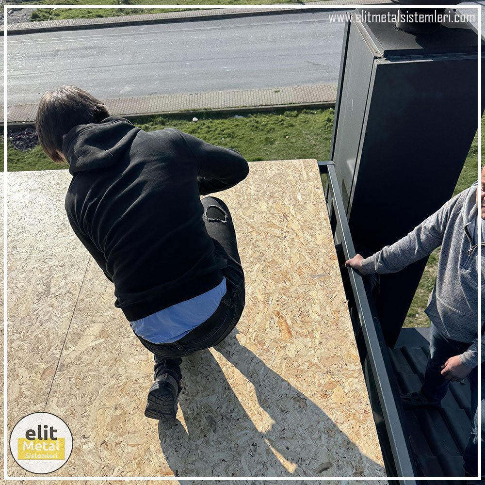 alüminyum çit sistemleri, alüminyum merdiven bariyeri, balkon alüminyum panel, paslanmaz alüminyum güvenlik, dayanıklı alüminyum korkuluk profili, cam panel balkon korkuluğu, temperli cam merdiven paneli, şeffaf cam güvenlik bariyeri, paslanmaz cam bağlantı elemanları, dekoratif cam panel çözümleri, ferforje balkon bariyeri, el işçiliği ferforje panel, özel tasarım ferforje güvenlik, ferforje dış alan koruma, dayanıklı ferforje çit, lazer kesim metal panel, desenli lazer kesim korkuluk, lazer teknoloji ile üretilmiş korkuluk, özel motifli lazer panel, dekoratif lazer metal bariyer, galvaniz mesh panel çit, sanayi tipi mesh güvenlik, tel örgü panel uygulaması, otopark güvenlik paneli, balkon tel panel çözümü, pleksi merdiven paneli, şeffaf pleksi bariyer, dayanıklı pleksi korkuluk, iç mekân pleksi uygulaması, alüminyum duvar tutamaç, merdiven alüminyum tutamak, dayanıklı duvar destek aparatı, motorlu otomatik tente sistemi, açılır kapanır pergole uygulaması, uzaktan kumandalı pergole, motorlu kepenk sistemi, güvenlikli otomatik kepenk, alüminyum çerçeveli kış bahçesi, camlı teras kış bahçesi, kompozit panel dış cephe, alüminyum kaplamalı kompozit panel