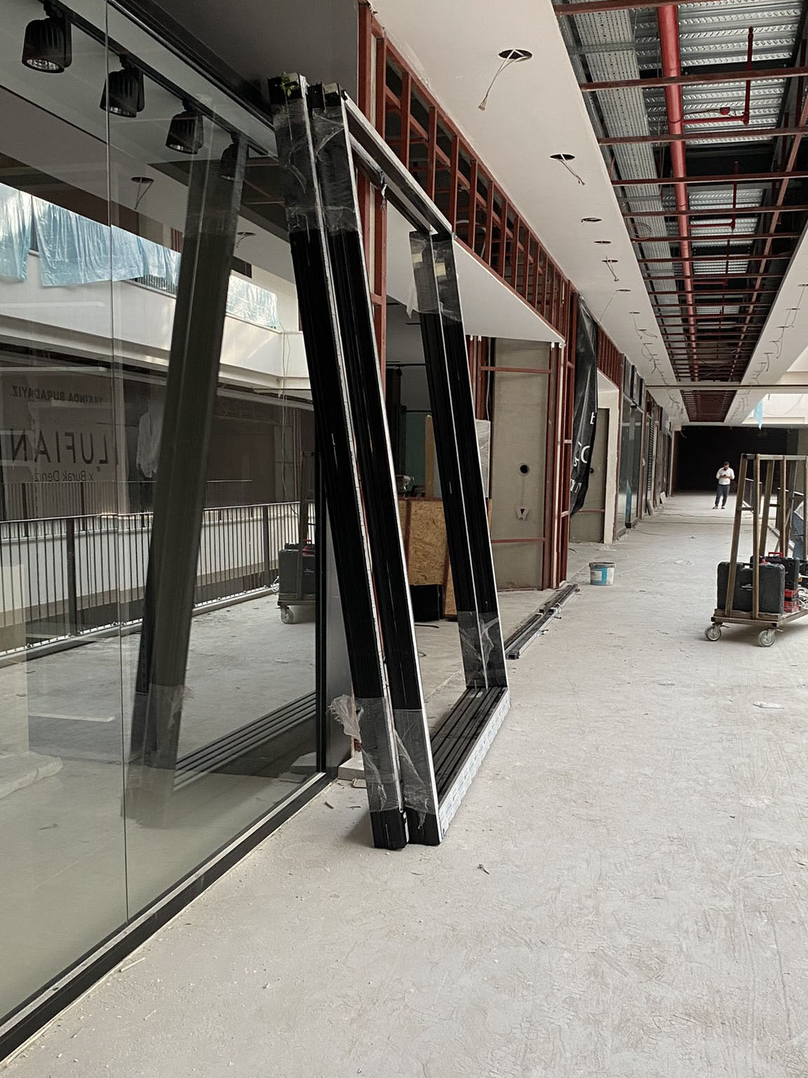 ElitMetalSistemleri-Aydın-Ops-Mall-Avm-Dograma-Kepenk-Uygulaması- (16)