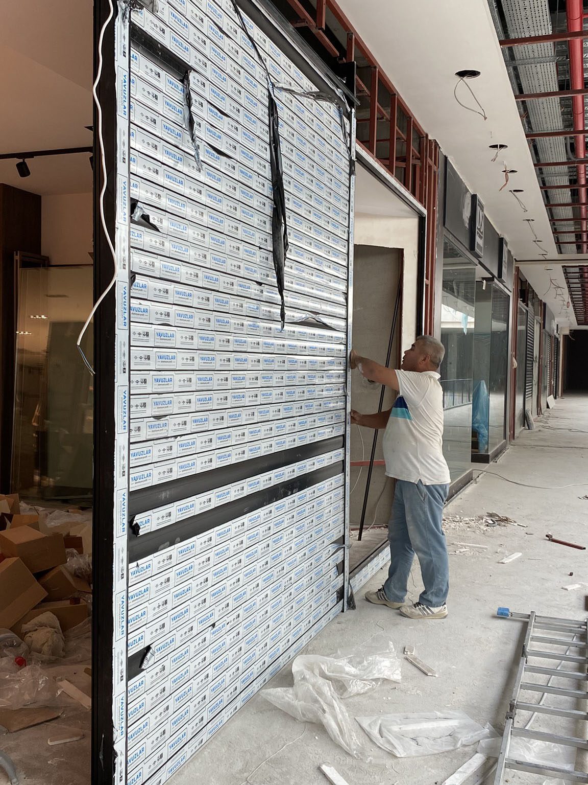 ElitMetalSistemleri-Aydın-Ops-Mall-Avm-Dograma-Kepenk-Uygulaması- (39)