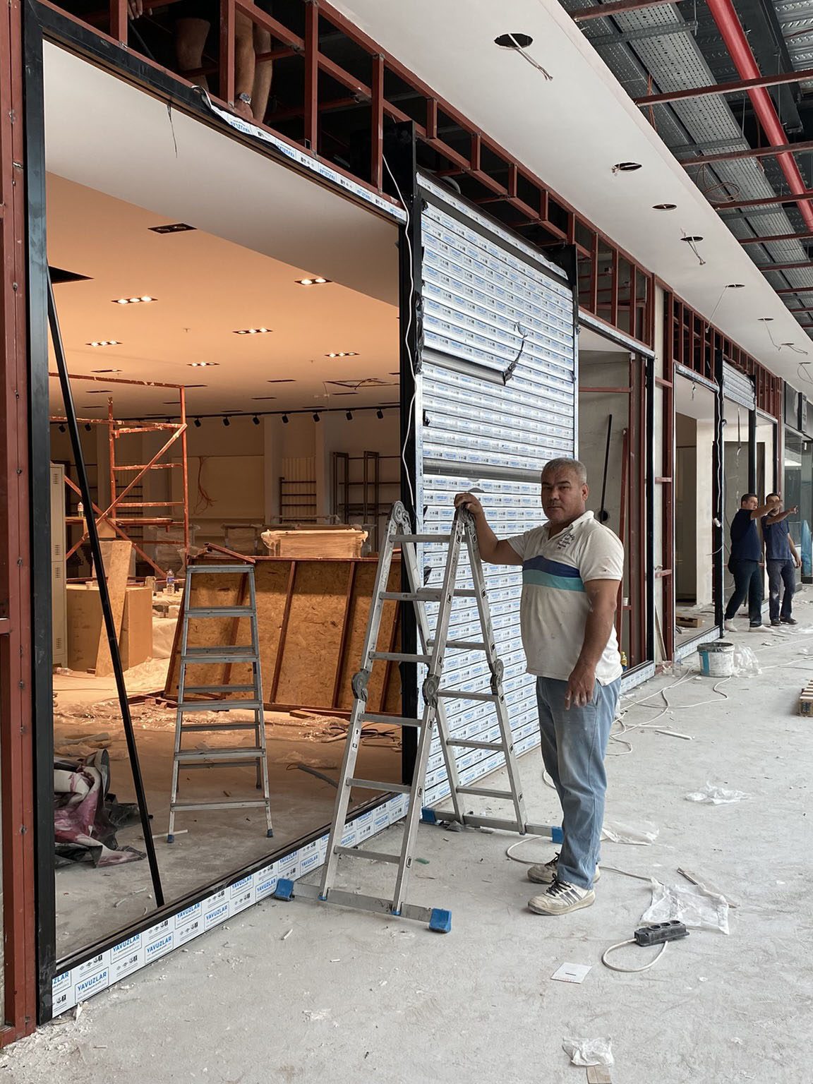ElitMetalSistemleri-Aydın-Ops-Mall-Avm-Dograma-Kepenk-Uygulaması- (45)