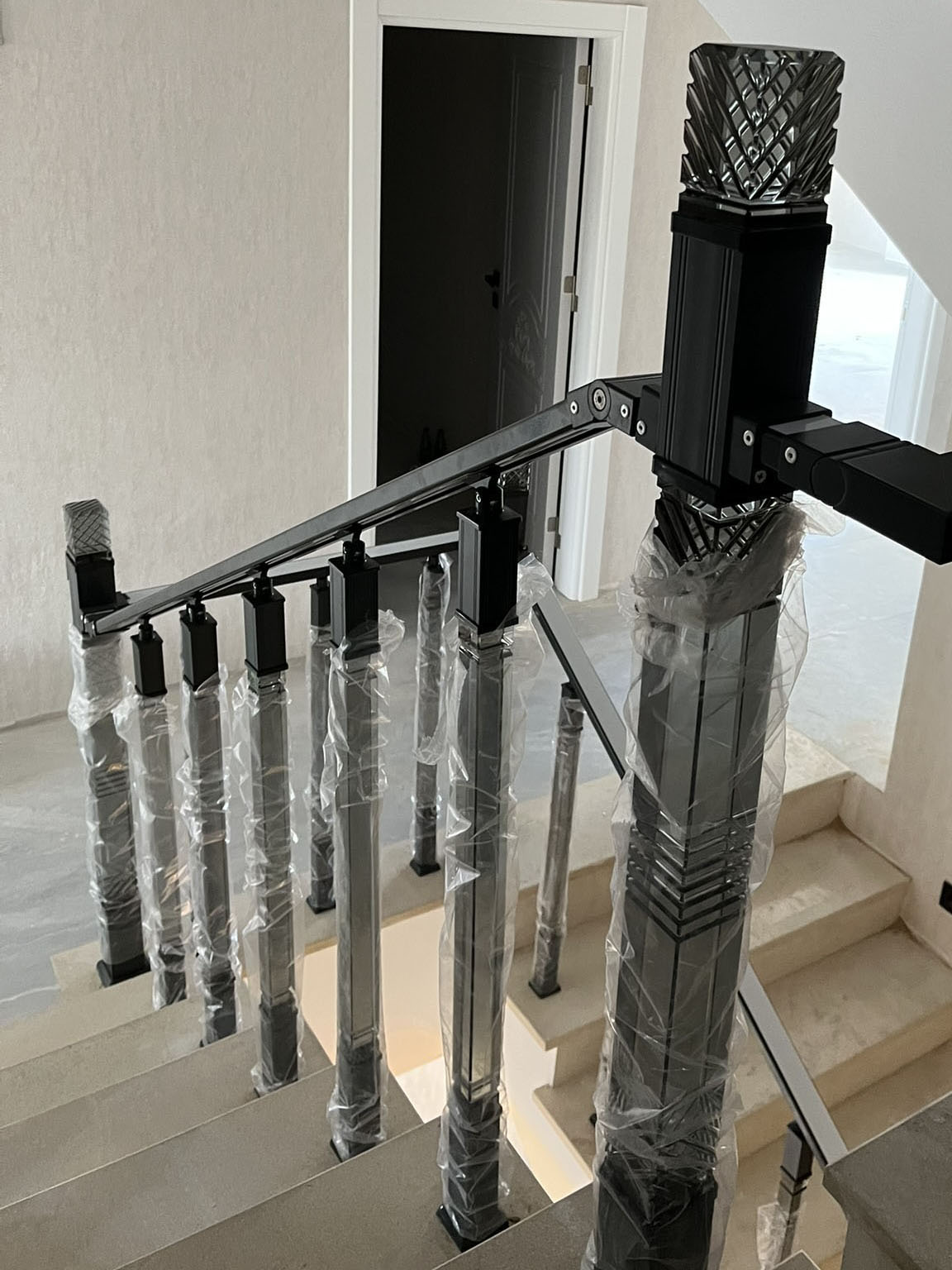 ElitMetalSistemleri-Fevzi-Bey-Arnavutköy-Pleksi-Uygulamasi- (13)